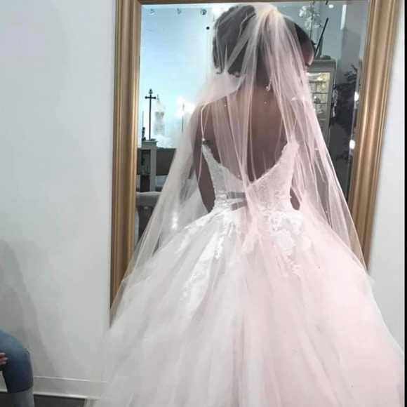 Brand New Wedding Dress - Picture 2 of 3